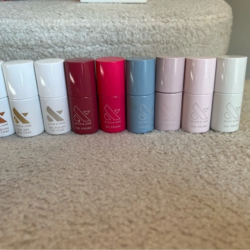 Olive & June gel manicure set with 6 polish colors - Picture 2 of 3